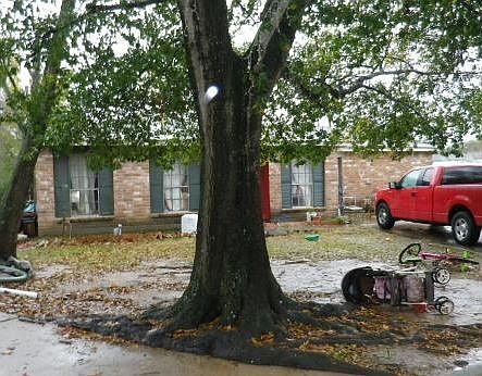 2nd image of 1018 Surrey Ct