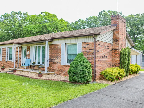 82 Flint Mountain Dr, Stuarts Draft, VA 24477