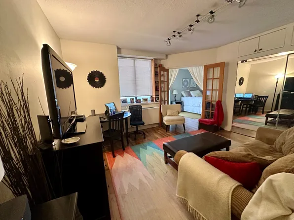 233 East 86th Street image 1 of 10