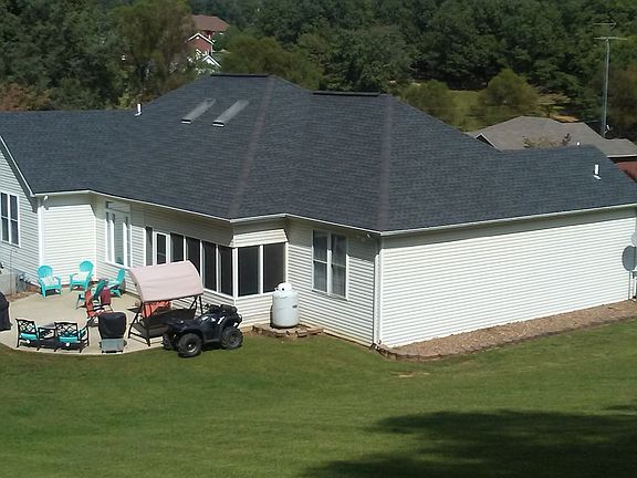 4th image of 301 Stonebluff Ave