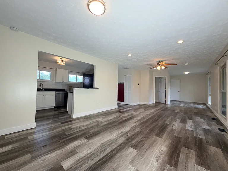 441 Townsend Pl — Photo 7