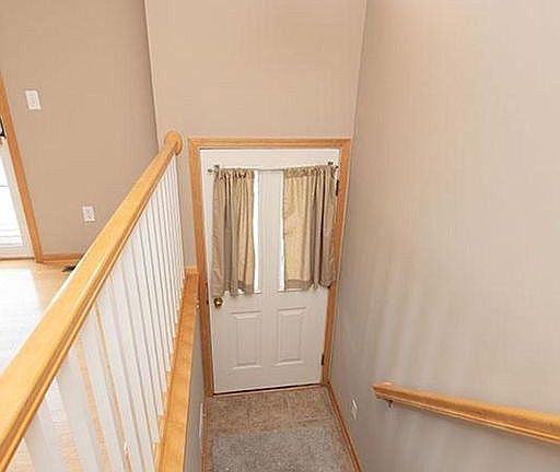 Entry Way (2nd Level)