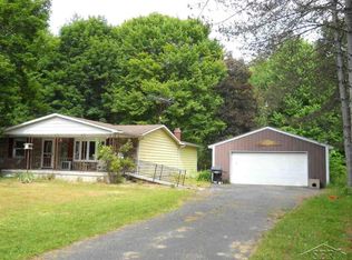 8047 Beaver Rd, Saint Charles, MI 48655