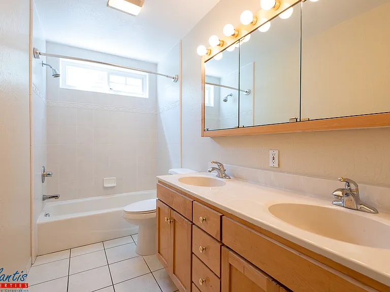 6043 Meridian Ave — Photo 11