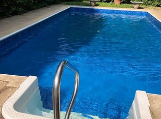 15 Maple St, West Roxbury, MA 02132