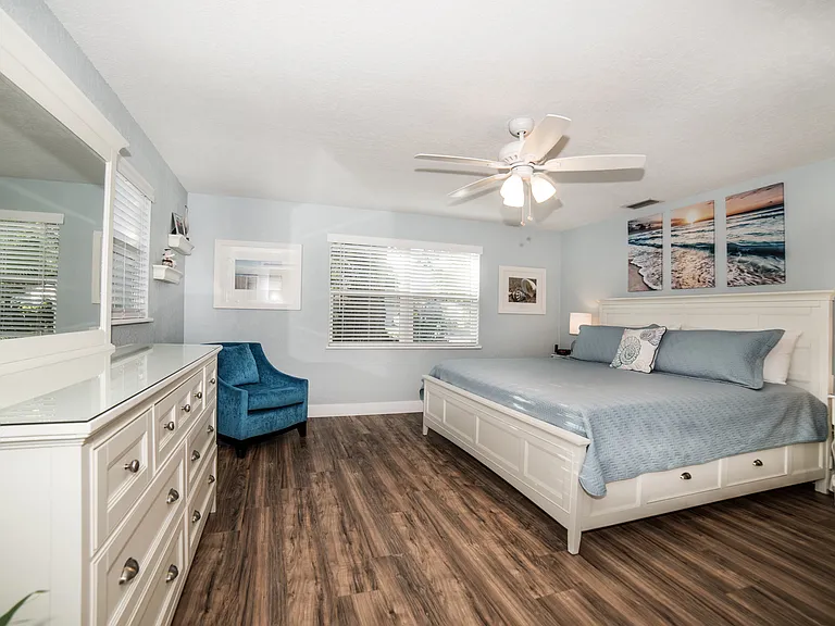 2472 Whitman St — Photo 11