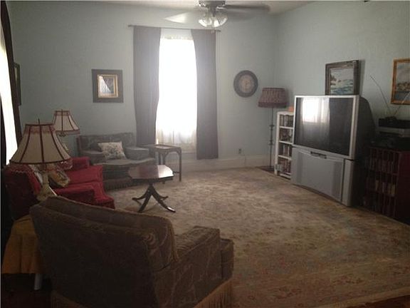 3rd image of 817 S Price Ave