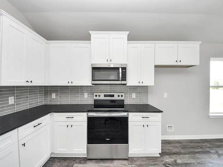 688 Swallow Dr — Photo 15