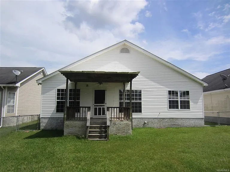 202 Riverview Dr — Photo 11
