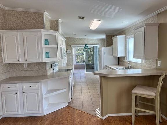 3rd image of 4060 Las Brisas Pl #58
