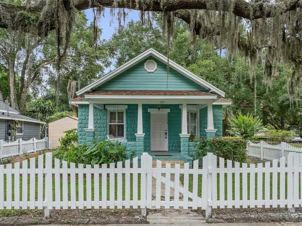 121 W Oakland Ave, Oakland, FL 34760