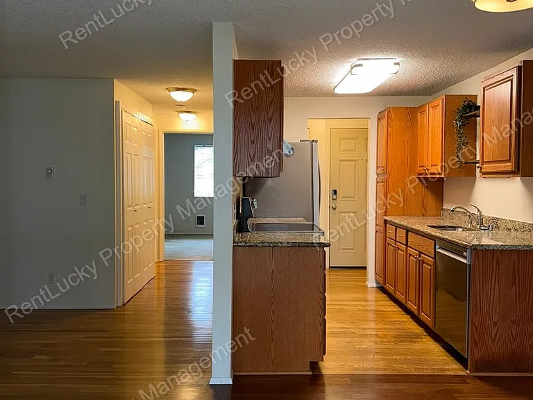 12510 NE 117th Pl #B3 — Photo 4