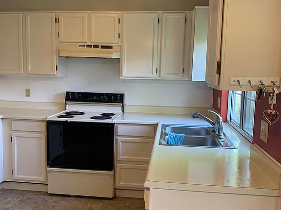 2nd image of 619 W Owl Dr