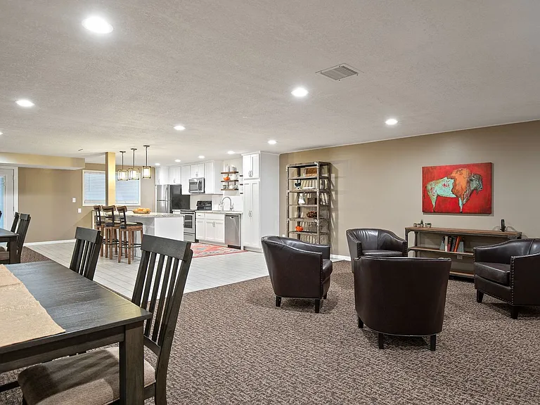 LaCrosse Apartments — Photo 25