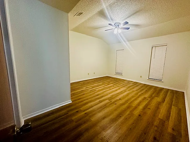 1919 Rettye Dr — Photo 12