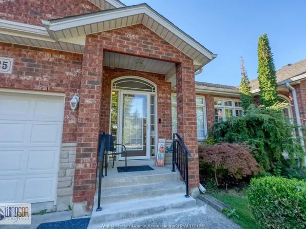 11925 Cobblestone Cres, Windsor, ON N8P 1T7