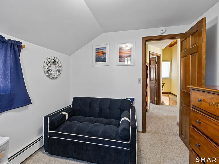 33 Beach Rd W — Photo 24