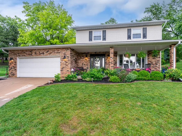 1736 E 42nd Ct, Davenport, IA 52807