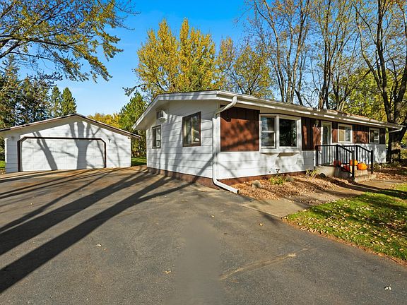 2nd image of 881 Coleman Dr