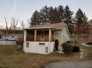 520 Edna Rd, Adamsburg, PA 15611
