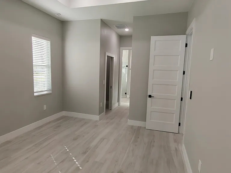 9138 Hillburn Ter — Photo 5