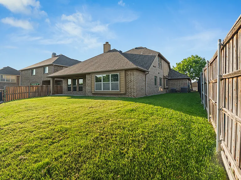 5409 Sierra Ridge Dr — Photo 4