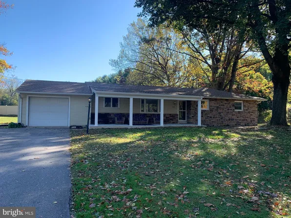 1003 Rockledge Dr, Carlisle, PA 17015