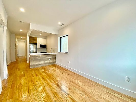 1st image of 900 E 230th St #4