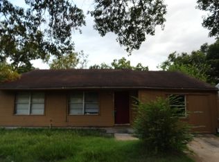 5814 Southurst St, Houston, TX 77033