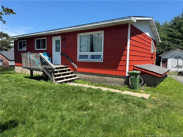 7 Donlyn Dr, Quispamsis, NB E2E 4J7