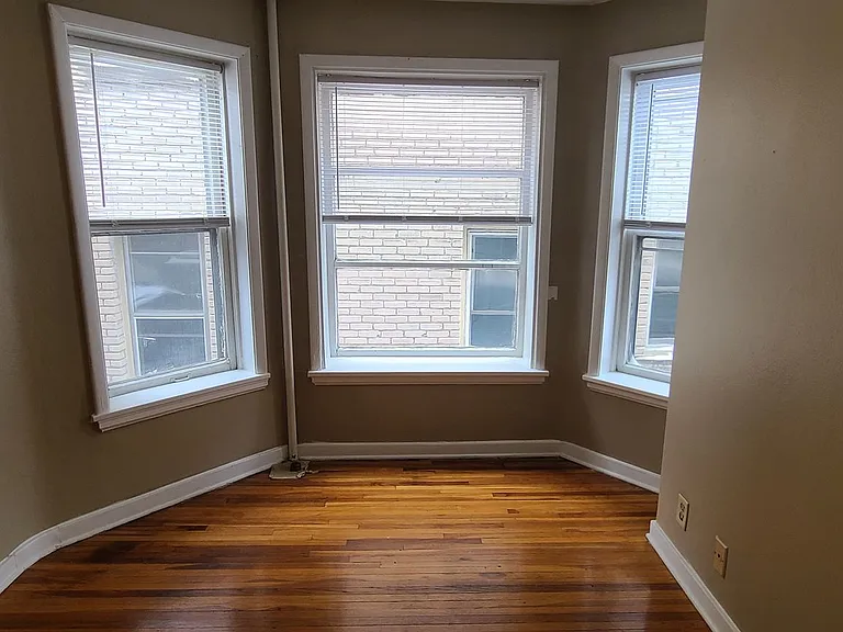 476 Herschel St. — Photo 15