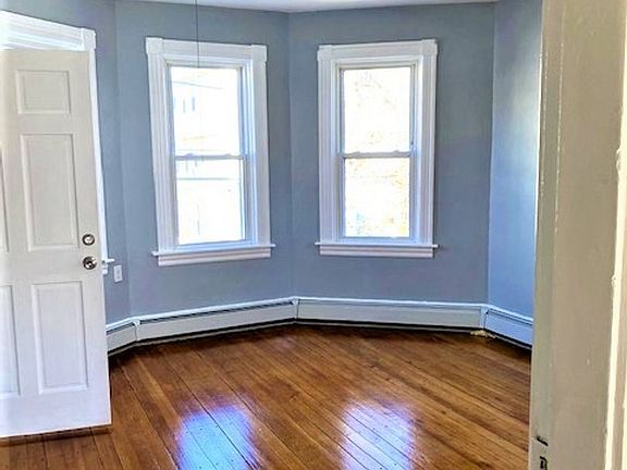 5th image of 39-41 Harvest St Unit 2