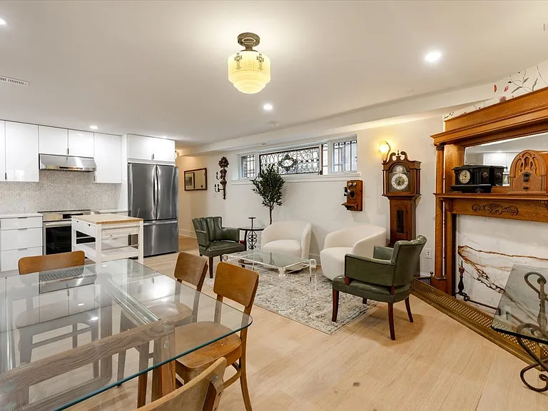2715 13th St NW #B — Photo 4