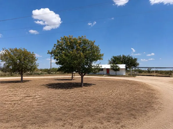 1051 Ranch Road 33, Garden City, TX 79739