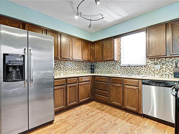 4th image of 8237 Ohio Ave