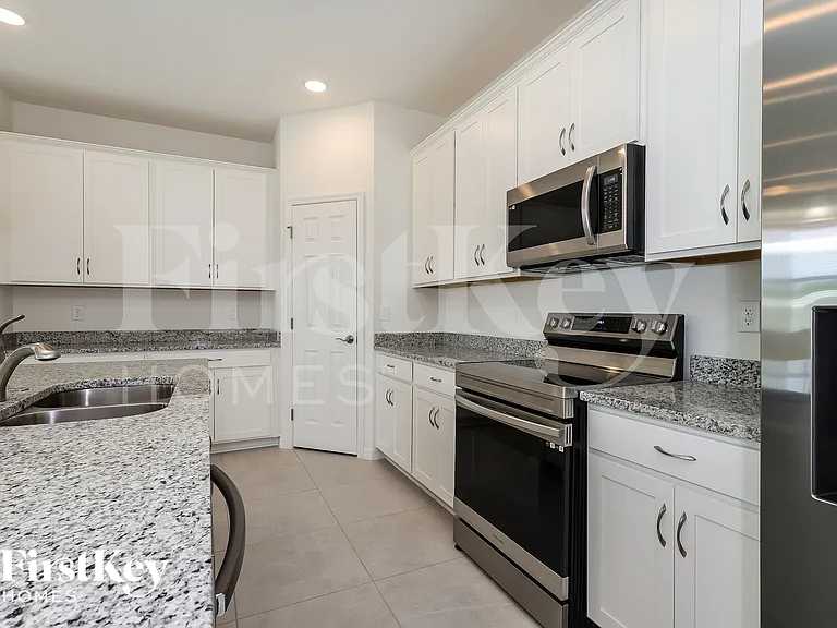 1228 Spokane Point — Photo 7