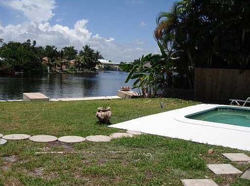 3rd image of 2713 Coral Shores Dr