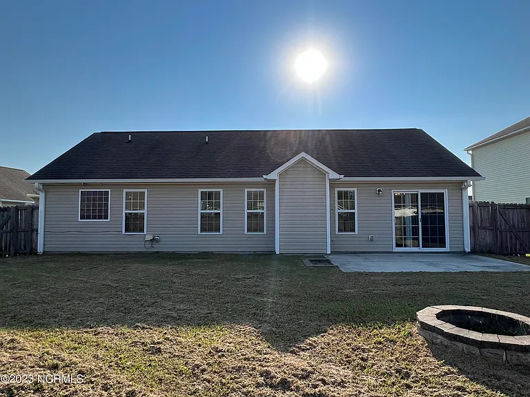 704 Radiant Dr — Photo 24