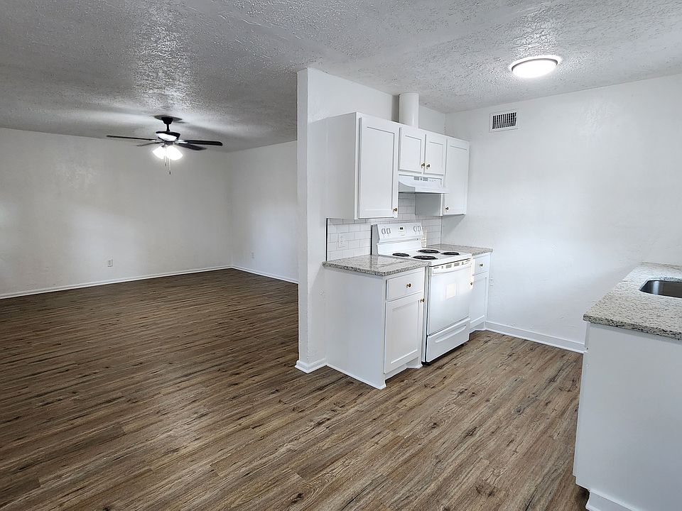 1st image of 1204 Baxley Ln #B