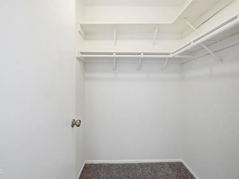 9026 Feather St — Photo 32