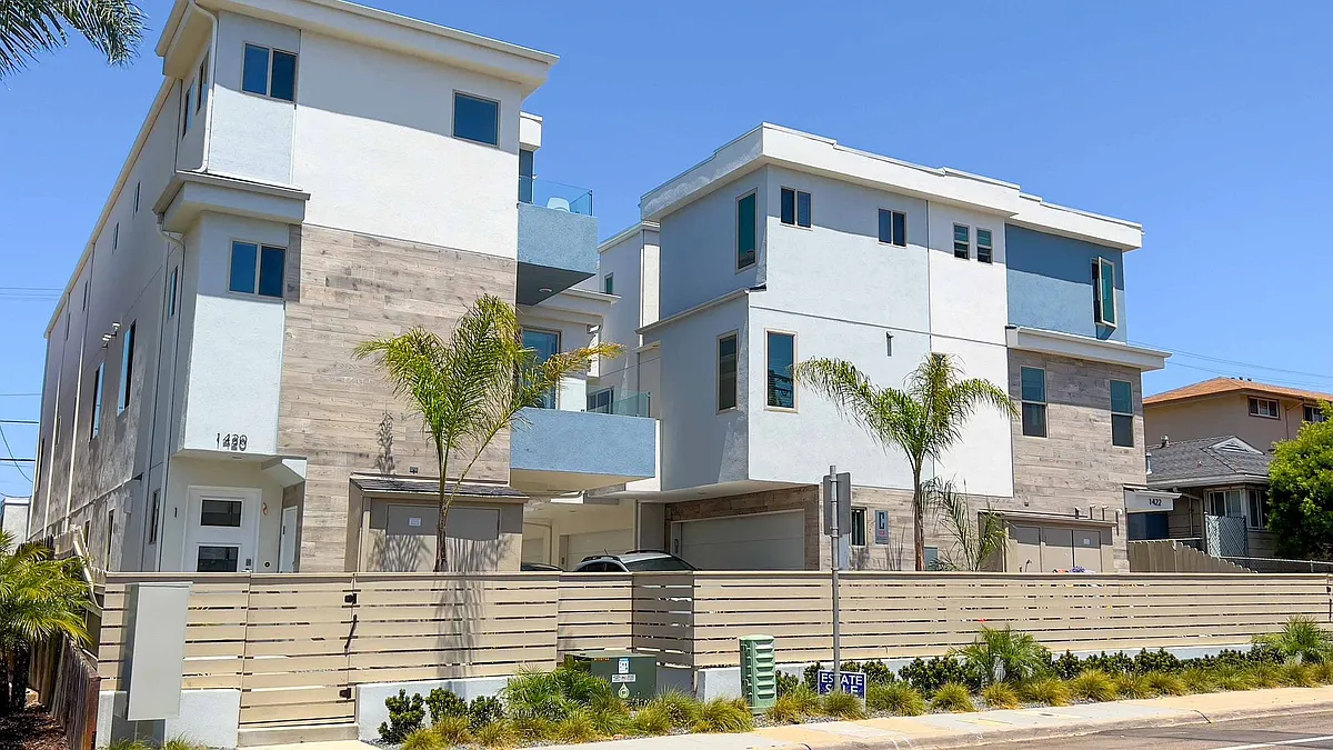 Building Photo - Sail Bay @ Pacific Beach