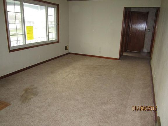 3rd image of 338 Southdale Dr