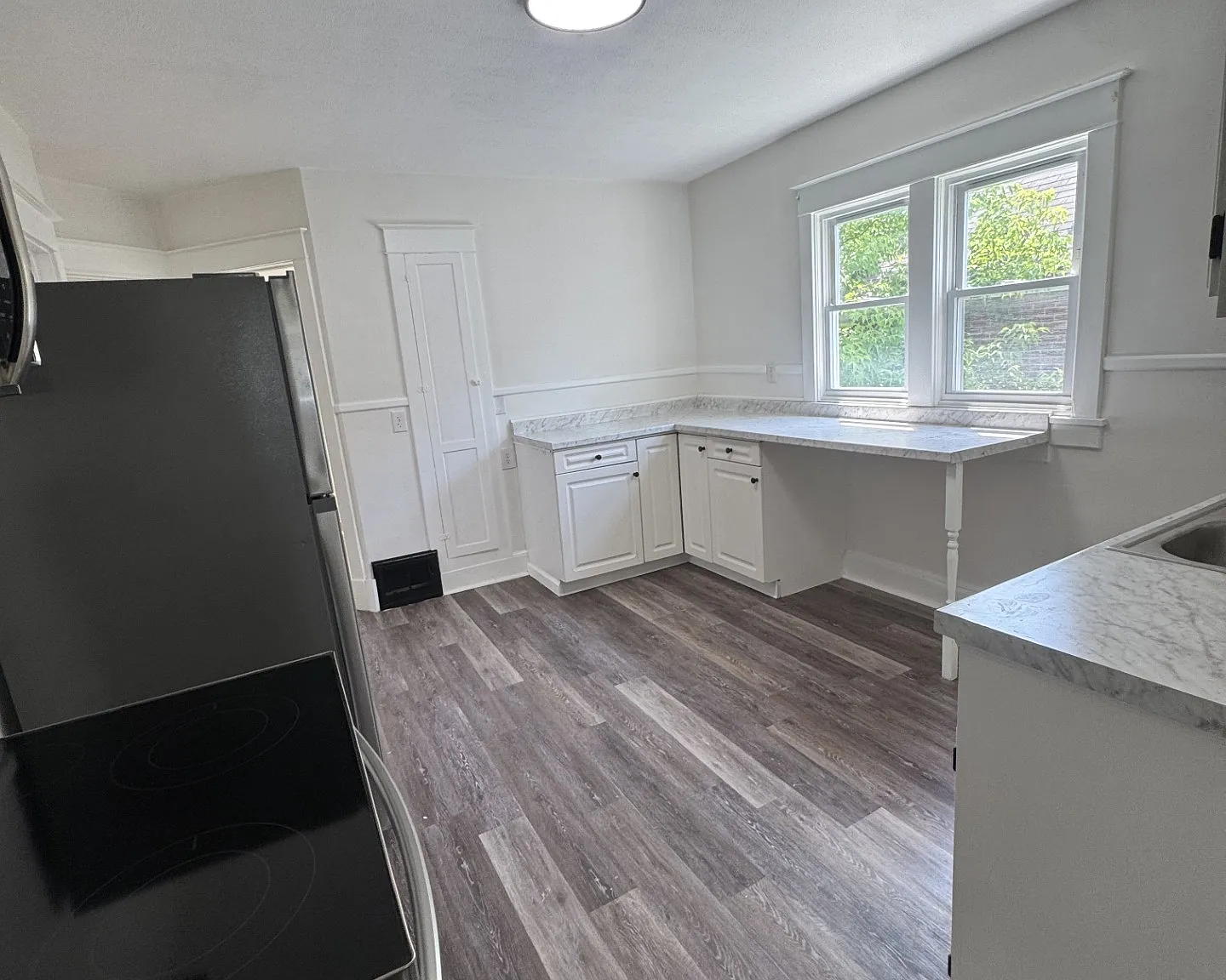 2 bed, 1000 sqft, $1,350 — Photo 3