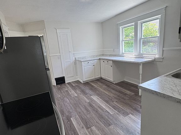 3rd image of 36 Zoa Ave #1