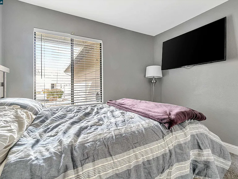 1060 Saint Andrews Dr — Photo 20