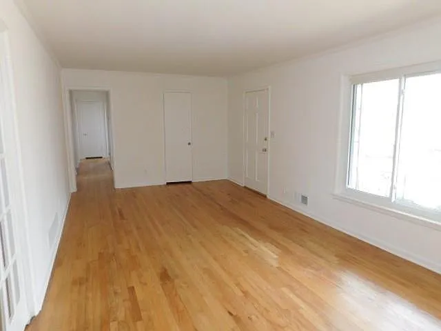 2407 Summerland Dr — Photo 5