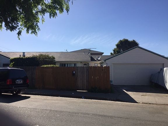 2nd image of 927 24th St