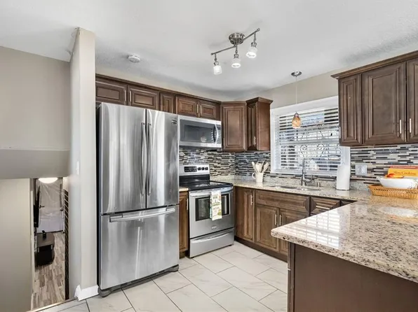 5510 Agnes Ave, Kansas City, MO 64130