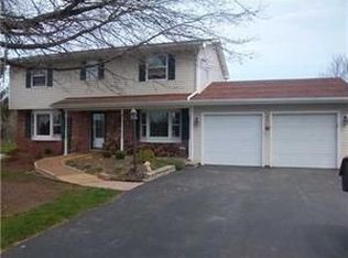 4171 Wick Rd, Lockport, NY 14094