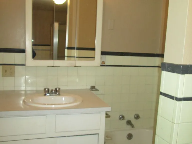 903 S Dodge St — Photo 13